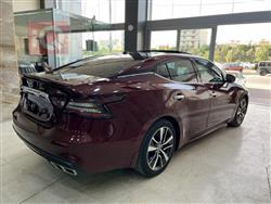 Nissan Maxima